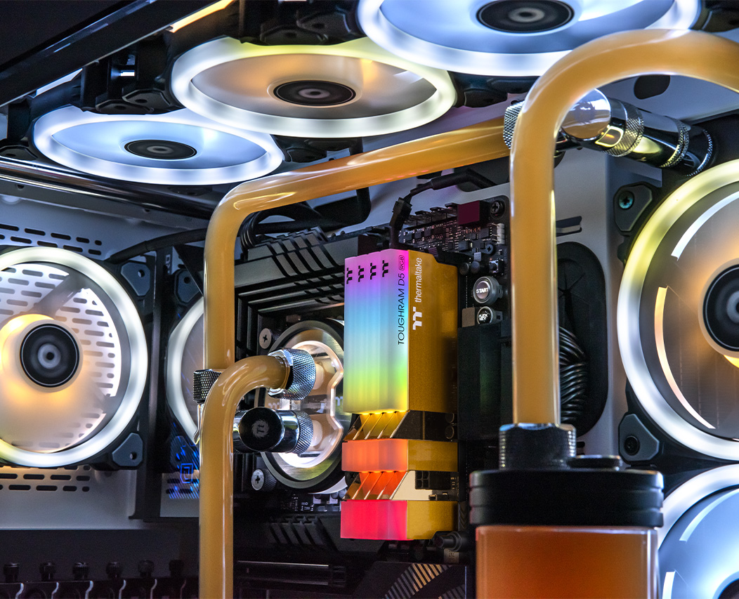 支援 Intel XMP 3.0 和 AMD EXPO